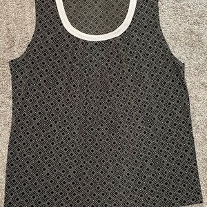 Jones New York Black and White Diamond Pattern Blouse